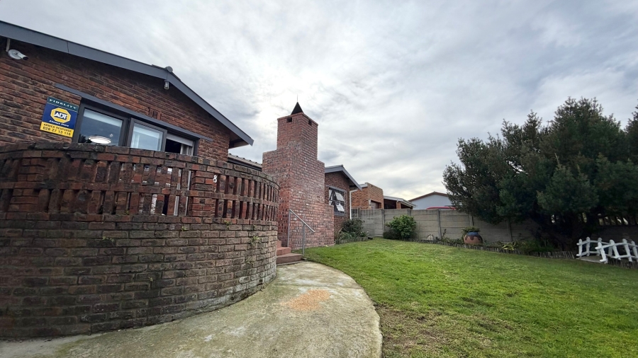 3 Bedroom Property for Sale in Palmiet Western Cape